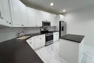 311 Kensington Ln, Livingston, NJ 07039 - Photo 4