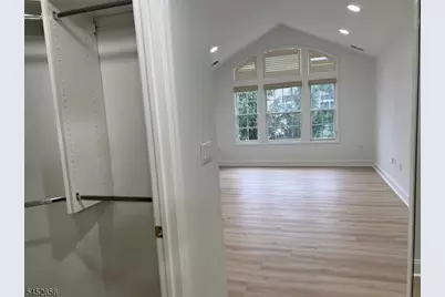 311 Kensington Ln, Livingston, NJ 07039 - Photo 20