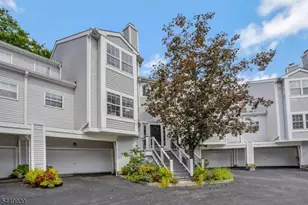 1308 Grandview Ct, Hanover Township, NJ 07981 - Photo 4
