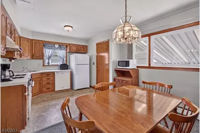88 Princeton Ave, Rahway, NJ 07065 - Photo 24