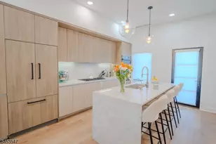 5 Harbor Front Plaza, Elizabeth, NJ 07206 - Photo 12