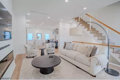 5 Harbor Front Plz, Elizabeth, NJ 07206 - Photo 10