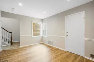54 Eton Ct, Bedminster Township, NJ 07921 - Photo 4