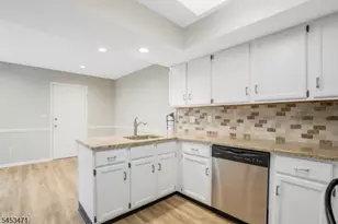 54 Eton Ct, Bedminster Township, NJ 07921 - Photo 8