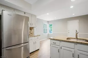 54 Eton Ct, Bedminster Township, NJ 07921 - Photo 6