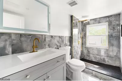 37 Wayne Ave, East Orange, NJ 07018 - Photo 12