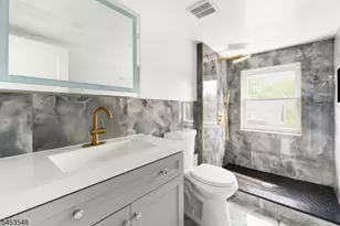 37 Wayne Ave, East Orange, NJ 07018 - Photo 12