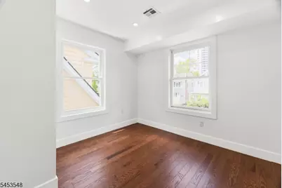 37 Wayne Ave, East Orange, NJ 07018 - Photo 8