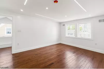 37 Wayne Ave, East Orange, NJ 07018 - Photo 10