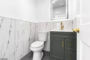 37 Wayne Ave, East Orange, NJ 07018 - Photo 4