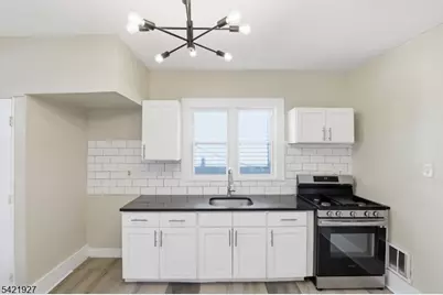 243 S Clinton St, East Orange, NJ 07018 - Photo 10