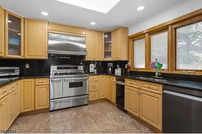 228 Dorothy Dr, North Haledon, NJ 07508 - Photo 8