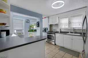 17 Ferncliff Rd, Bloomfield, NJ 07003 - Photo 14