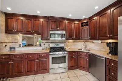 324 Gettysburg Way, Lincoln Park, NJ 07035 - Photo 6