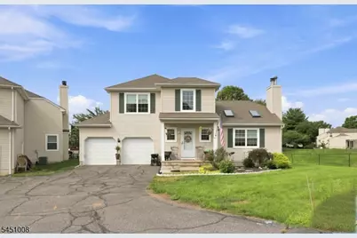 47 Colby Ct, White Township, NJ 07823 - Photo 2