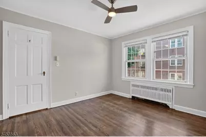 180 Summit Ave #E4, Summit, NJ 07901 - Photo 4
