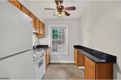 180 Summit Ave #E4, Summit, NJ 07901 - Photo 2
