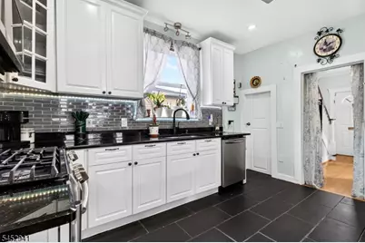 136 W Gibbons St, Linden, NJ 07036 - Photo 12