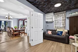 136 W Gibbons St, Linden, NJ 07036 - Photo 16