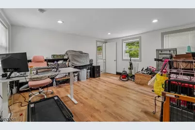135 Millbrook Rd, Hardwick Township, NJ 07825 - Photo 14