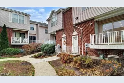 500 Great Beds Ct, Perth Amboy, NJ 08861 - Photo 2