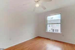 500 Great Beds Ct, Perth Amboy, NJ 08861 - Photo 8