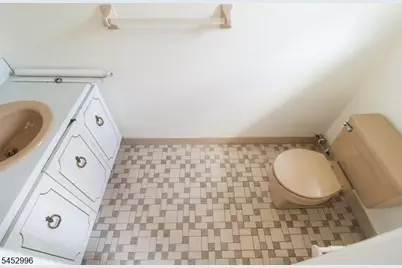 19 Village Pl, Secaucus, NJ 07094 - Photo 24