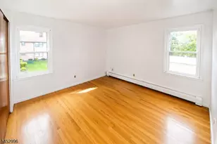 19 Village Pl, Secaucus, NJ 07094 - Photo 12