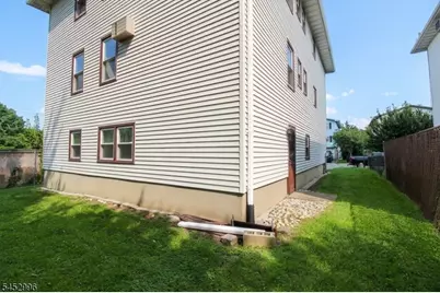 19 Village Pl, Secaucus, NJ 07094 - Photo 30