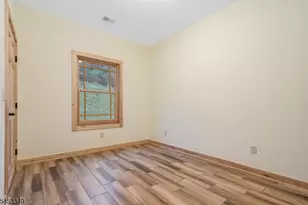 13 Johnston Dr, Bethlehem Township, NJ 08804 - Photo 14