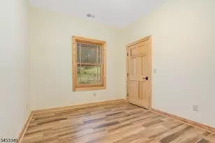 13 Johnston Dr, Bethlehem Township, NJ 08804 - Photo 12