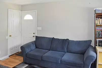 117 Vermont Trl, Hopatcong, NJ 07843 - Photo 4