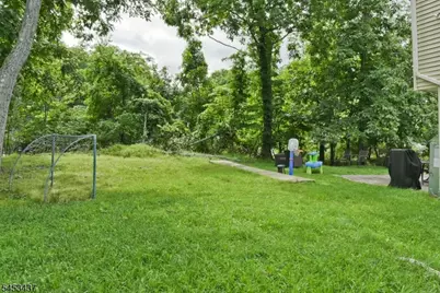 117 Vermont Trl, Hopatcong, NJ 07843 - Photo 22