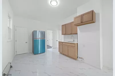 80 Wayne Ave, Paterson, NJ 07522 - Photo 18