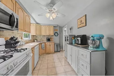 38 Duncan Ln, Rockaway, NJ 07866 - Photo 10