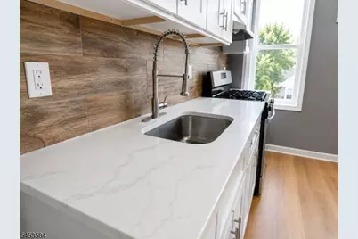 93 Hopkins Pl, Irvington, NJ 07111 - Photo 6