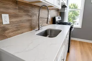 93 Hopkins Pl, Irvington, NJ 07111 - Photo 6