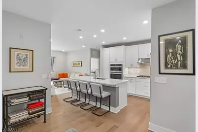 2 Vanderbilt Blvd #403, Florham Park, NJ 07932 - Photo 10