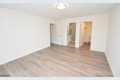 1311 King Ct, Green Brook Township, NJ 08812 - Photo 12