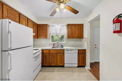 309 Sparrow Ct, Readington, NJ 08887 - Photo 10