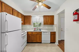 309 Sparrow Ct, Readington, NJ 08887 - Photo 10