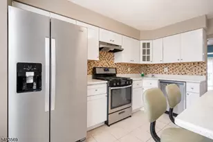 3003 N Oaks Blvd, North Brunswick Township, NJ 08902 - Photo 12