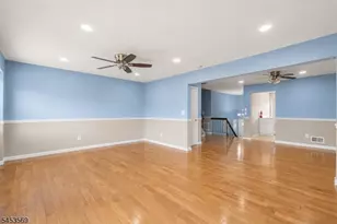 3003 N Oaks Blvd, North Brunswick Township, NJ 08902 - Photo 4