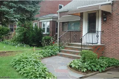 40 Ridgewood Ave, Irvington, NJ 07111 - Photo 2