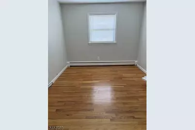 727 Gates Ter, Union Township, NJ 07083 - Photo 4