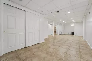 4 Arbor Ct, Livingston, NJ 07039 - Photo 34