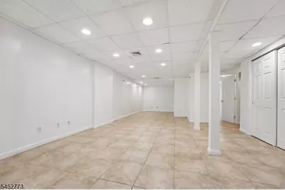 4 Arbor Ct, Livingston, NJ 07039 - Photo 32
