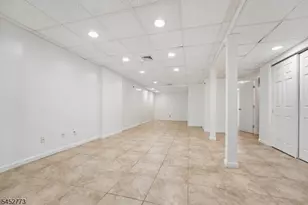 4 Arbor Ct, Livingston, NJ 07039 - Photo 32