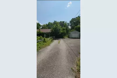 547 Kemah Lake Rd, Frankford Township, NJ 07826 - Photo 4