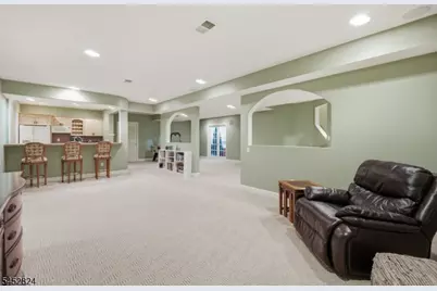 319 Valley View Cir, Freehold Township, NJ 07728 - Photo 36